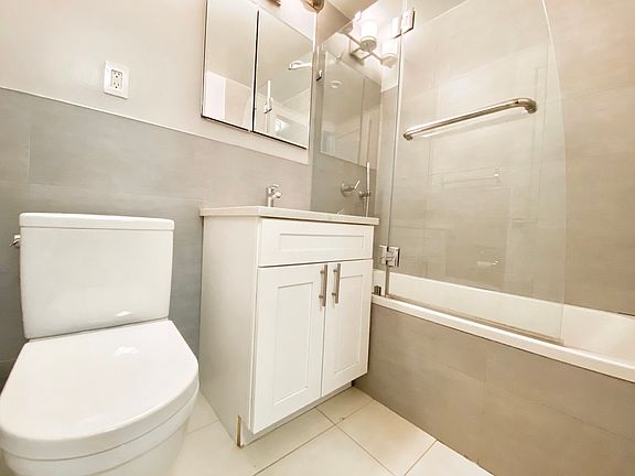 5th image of 305 E 47th St #2F