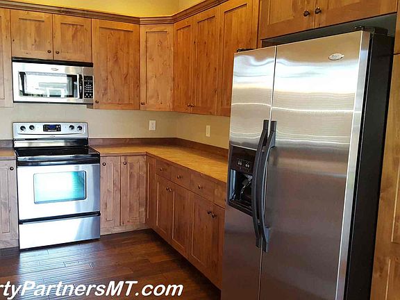 3rd image of 3157 Spring Ridge Dr