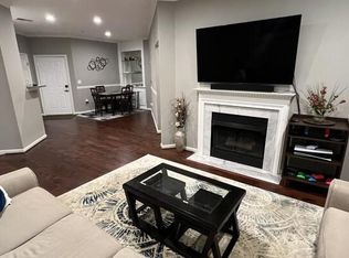 2711 Bellforest Ct APT 107, Vienna, VA 22180