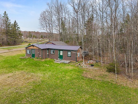 3rd image of 476 E Thorndike Road