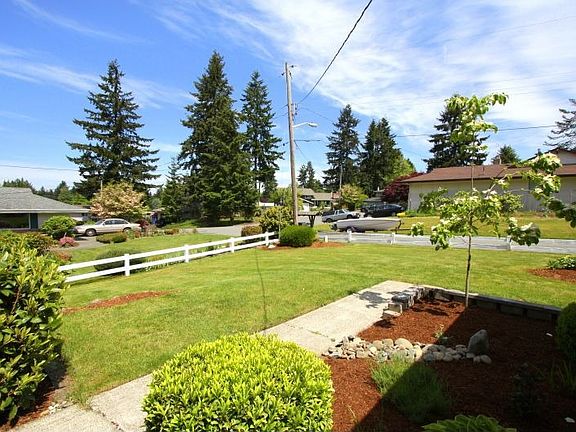 5th image of 1911 168th Ave NE
