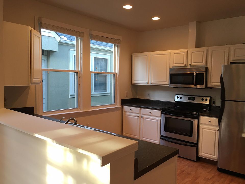 1st image of 2711 Joseph St