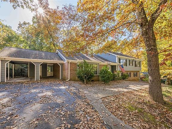 3rd image of 6640 Williamson Dr