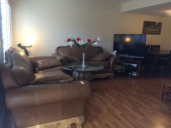 5th image of 2369 Meadowmont Dr