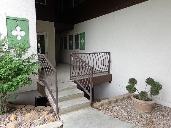 4th image of 954 Schneitter Cir #H-5