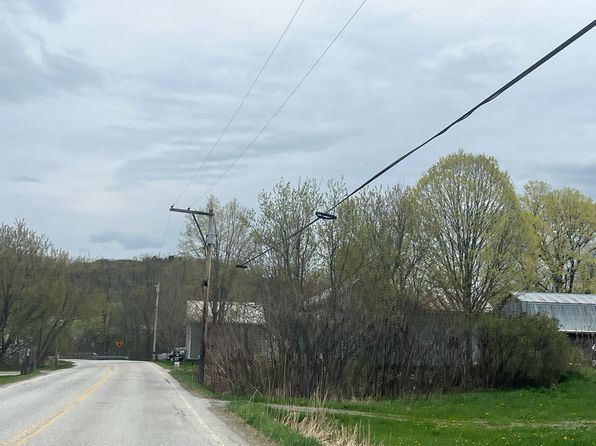 4748 Lake Rd, Franklin, VT 05457