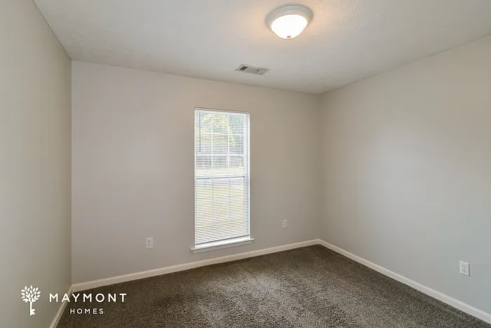 975 Eastern Oaks Dr — Photo 9