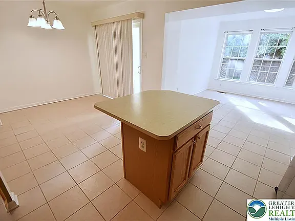 136 Knollwood Dr — Photo 16
