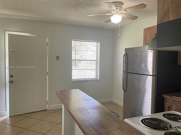 2nd image of 5192 NE 6th Ave APT 829