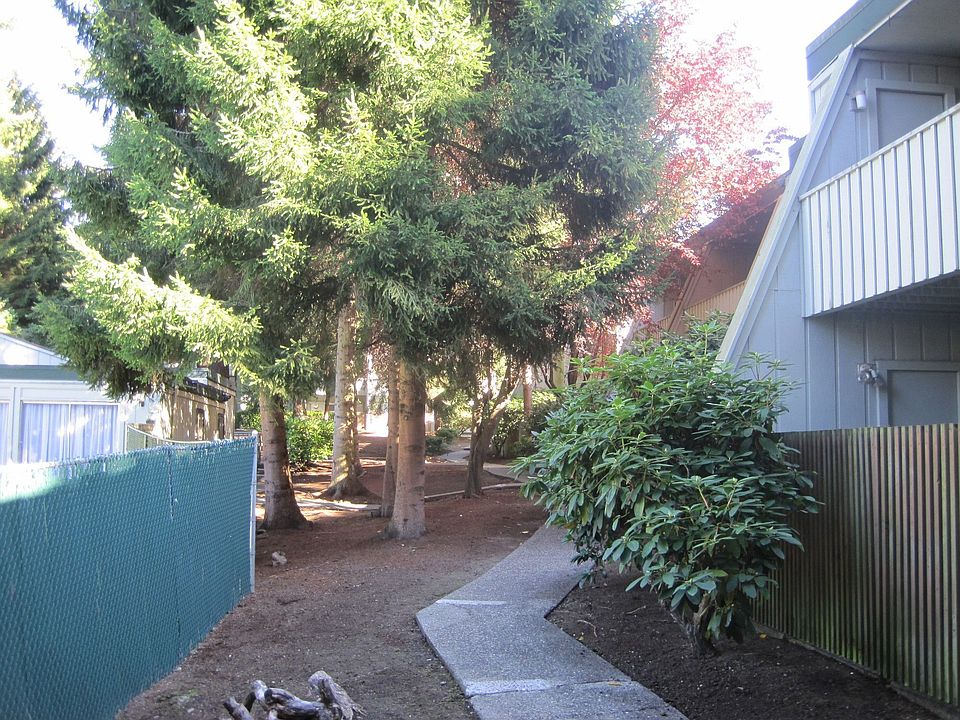 1st image of 4807 180th St SW APT E204