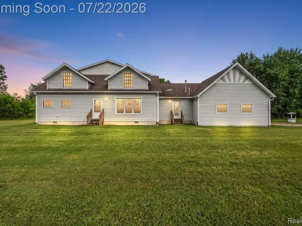 6925 Smiths Creek Rd, Smiths Creek, MI 48074
