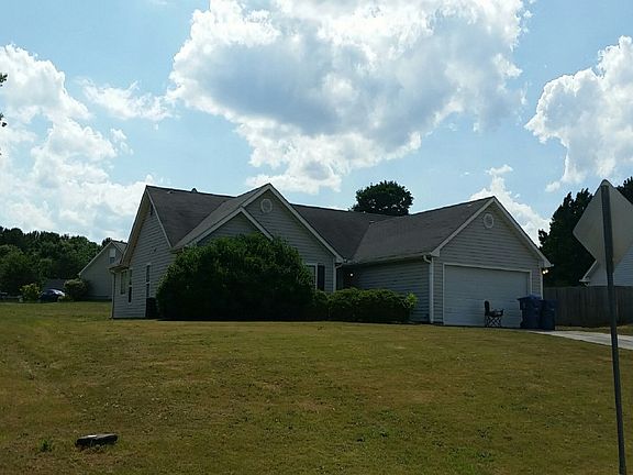 3rd image of 281 Windermere Dr