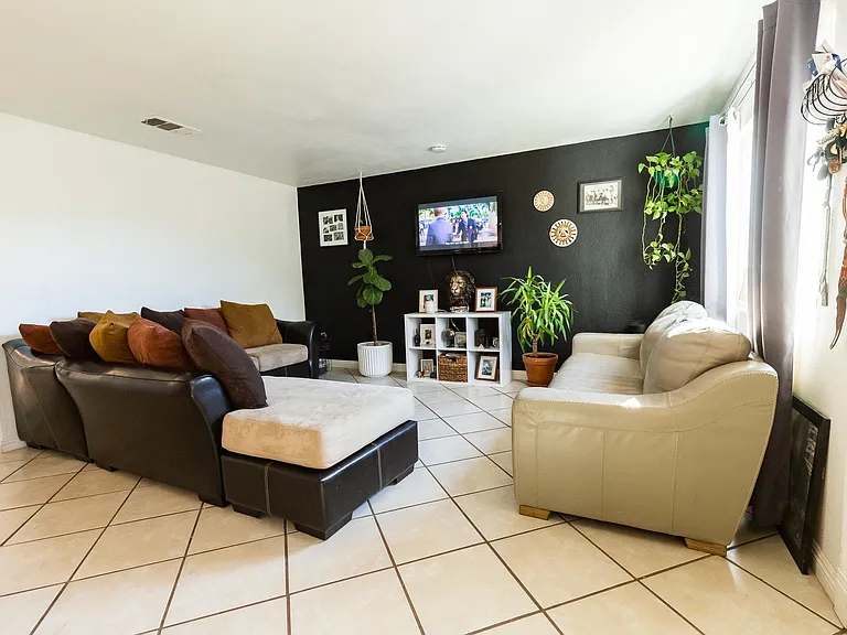 15490 Avenida Rambla — Photo 13
