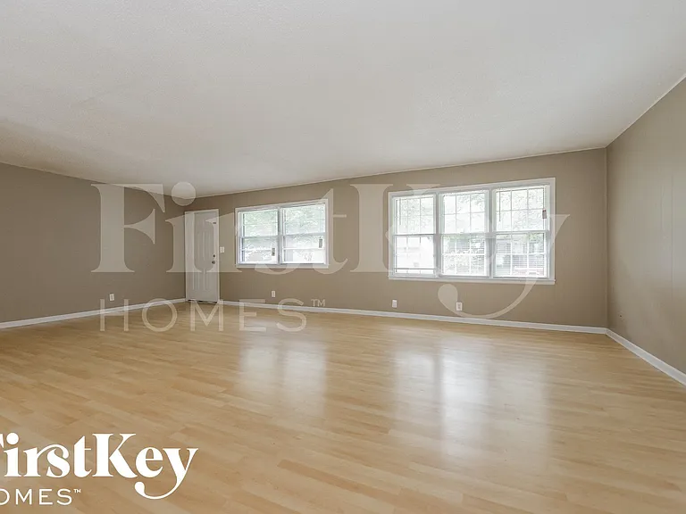 4021 S Osage St — Photo 5