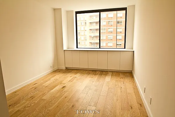 Rented by Town Residential | media 16