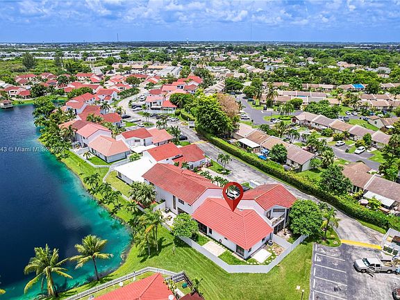 3rd image of 2111 San Remo Cir #2111