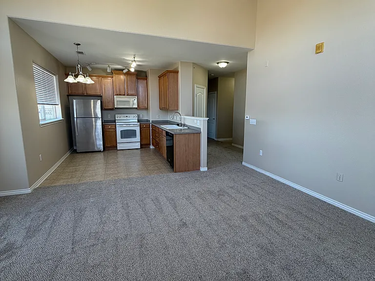 3601 E 103rd Cir — Photo 16