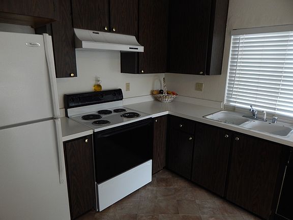 4th image of 1600 Almond Way