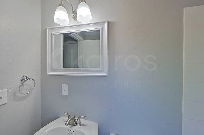 208 4th Ave — Photo 15