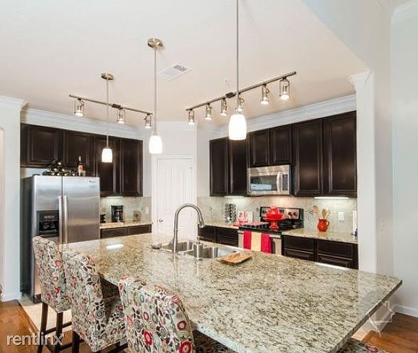 1st image of 279 Creekside Way