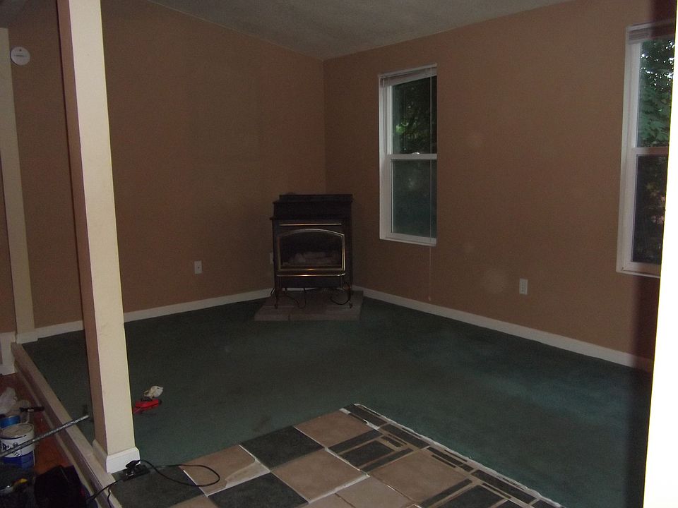 2nd image of 25815 NE Fern Dr