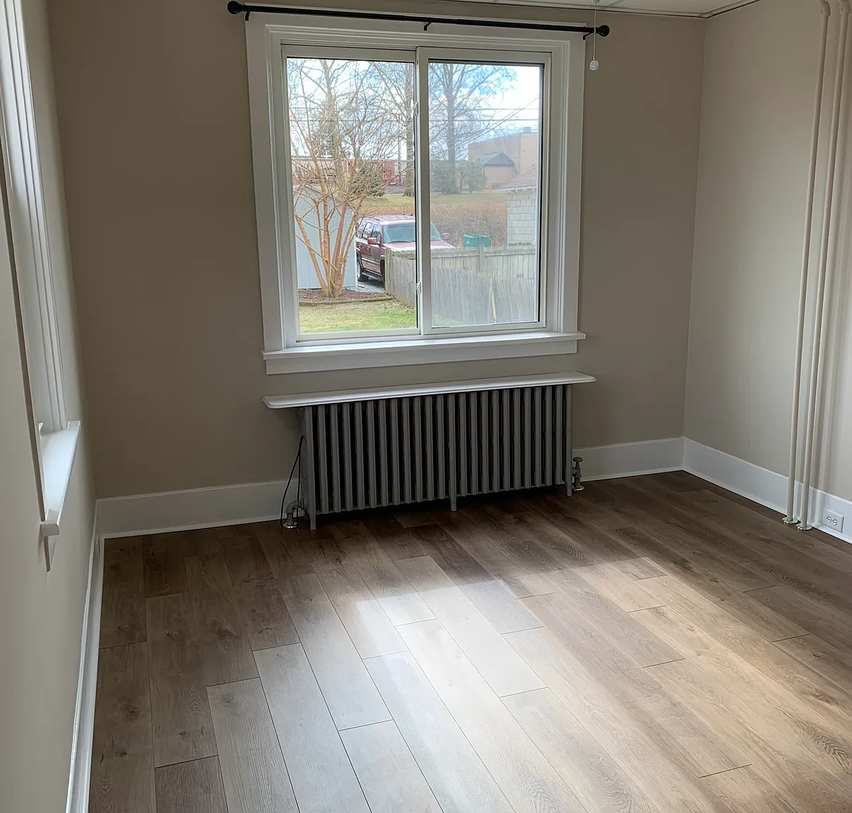 2 bed, 700 sqft, $1,200 — Photo 3