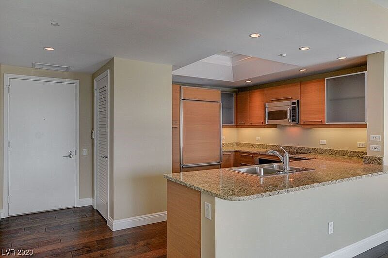 1st image of 222 Karen Ave Unit 3905