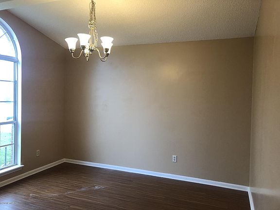 2nd image of 567 Timber Trace Ct