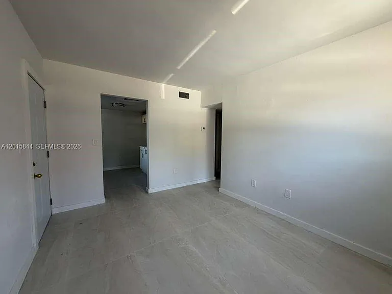 1461 SW 7th St #1 — Photo 10