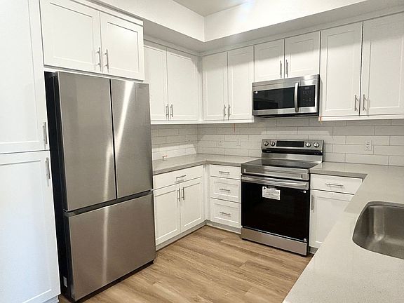5th image of 1024 W Romneya Dr #202
