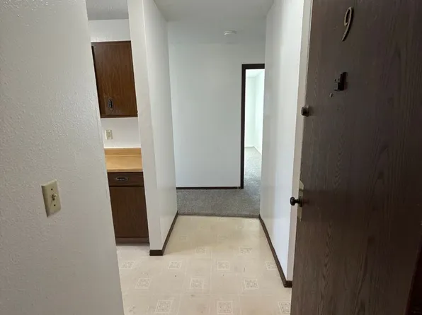 BK- Emerald 904 Apartment
