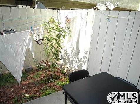 5th image of 317 S Mollison Ave Unit 2
