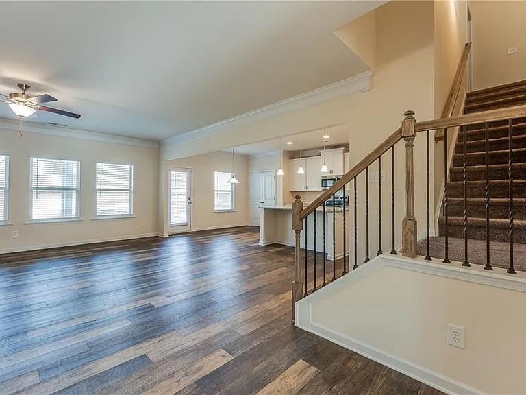 5317 Burrus Ln — Photo 14