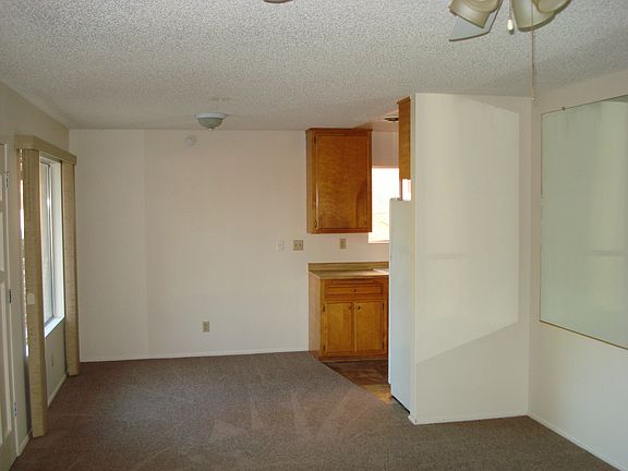2nd image of 429 Gardenia Cir