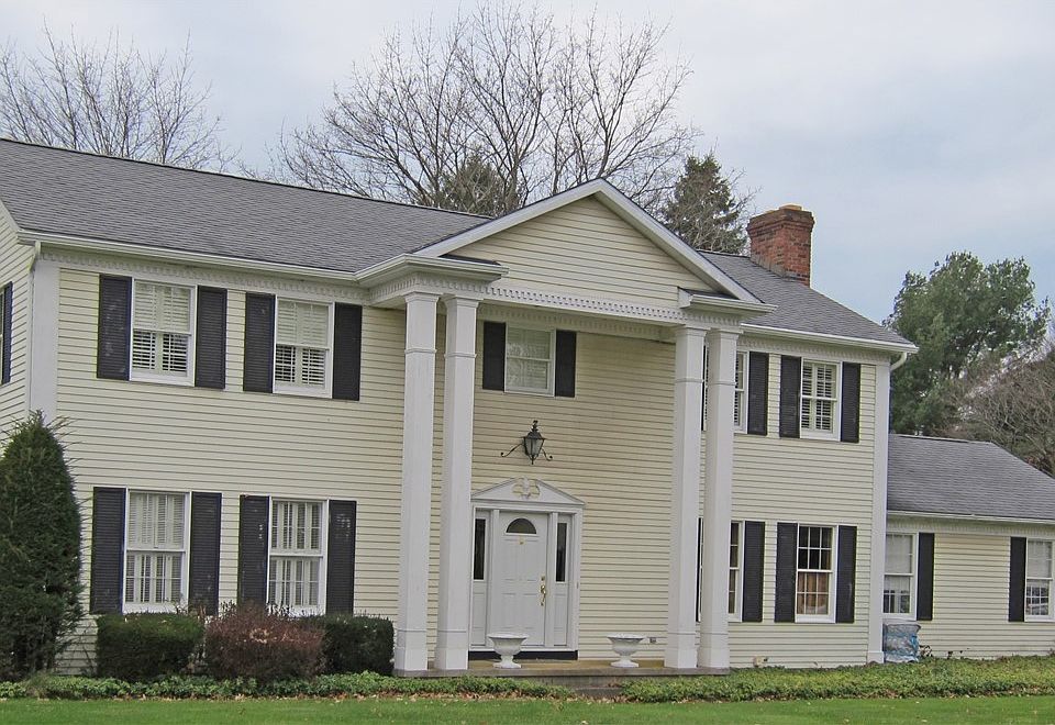 1st image of 1416 Drake Dr