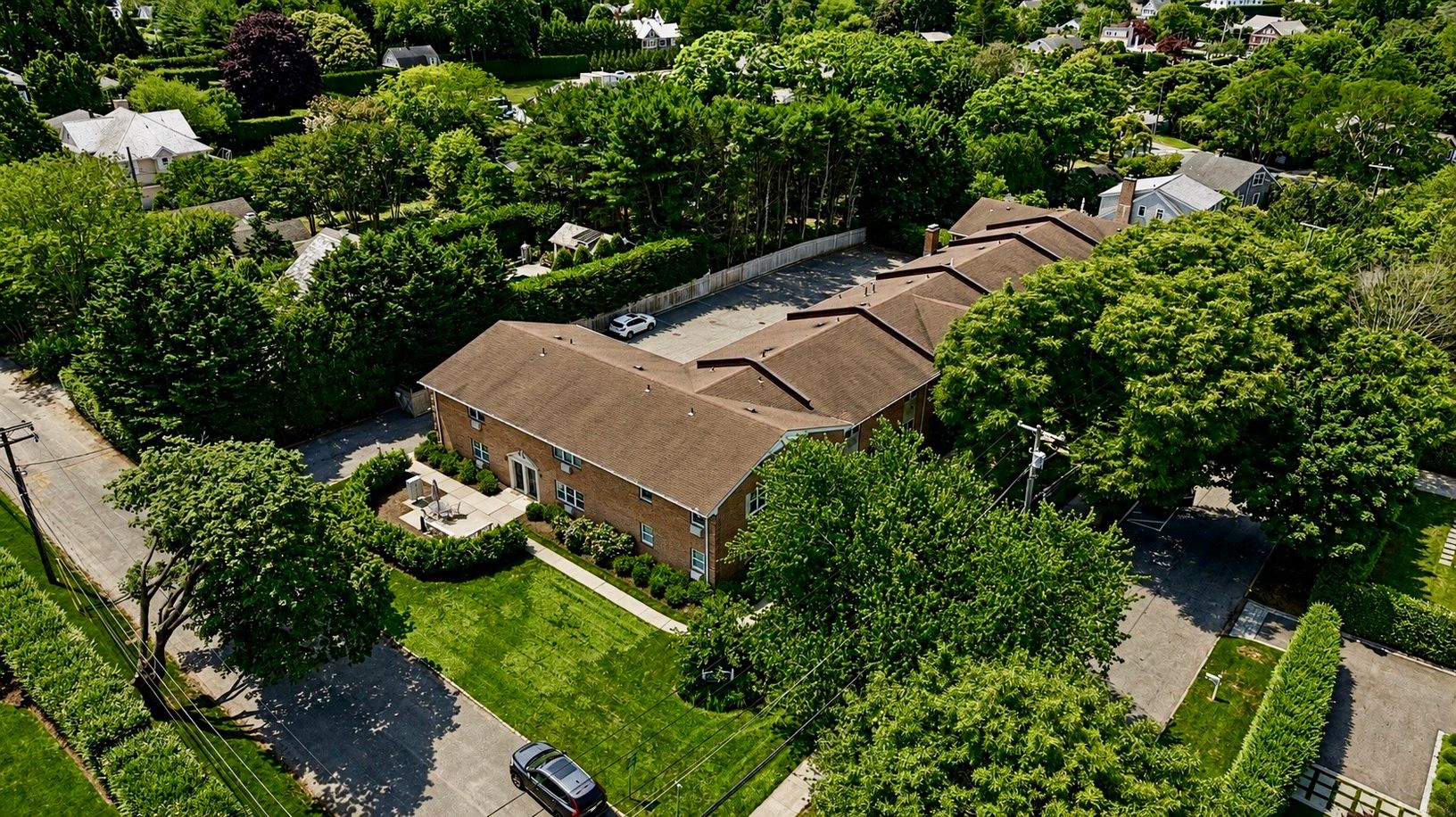  tree-lined street view