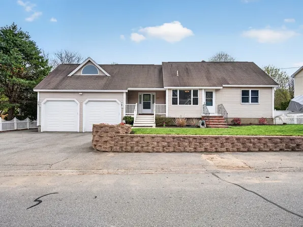 40 Anthony Rd, Tewksbury, MA 01876
