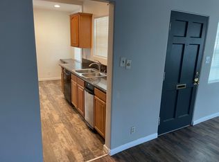 5140 Newcastle Ave, Encino, CA 91316