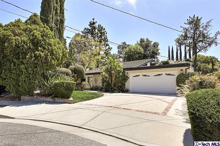 1st image of 3805 Algonaut Dr