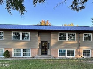 651 W Davis St, Davis City, IA 50065