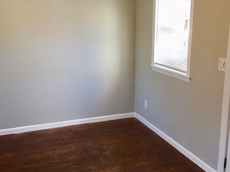 246 Britton Ave — Photo 18