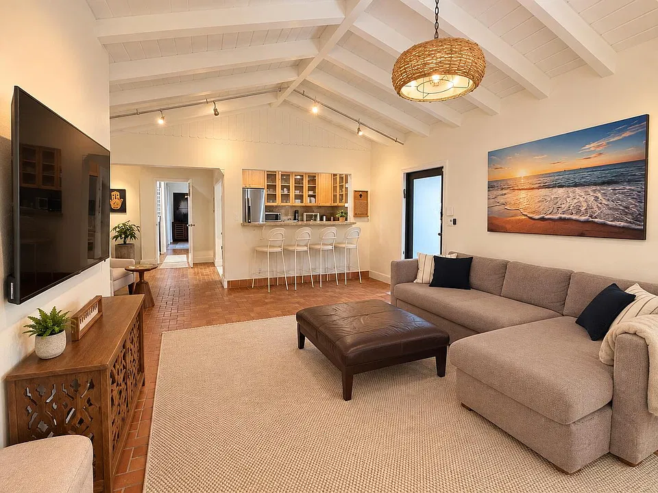 222 SE 16th Ave
