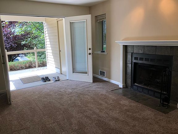 2nd image of 428 10th St #102