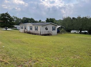 348 Hermans Hideaway Ln, Seneca, SC 29672