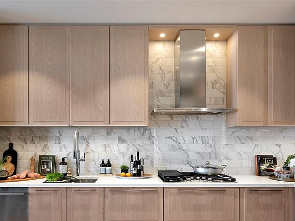 5th image of 427 Lampson St #314