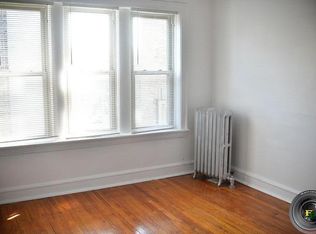 7134 S East End Ave APT 205, Chicago, IL 60649