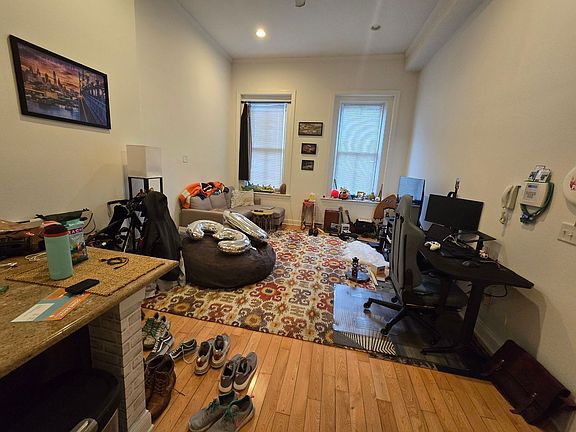 4th image of 1621 Green St #1F