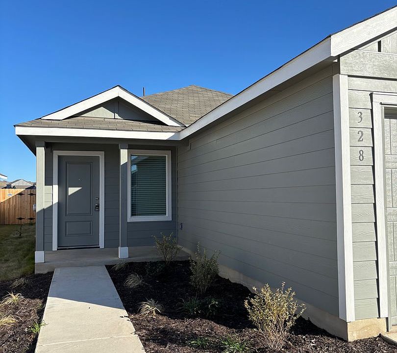2nd image of 328 Rancho Del Cielo Loop