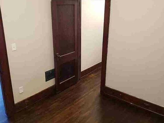 3rd image of 307 W 22nd St