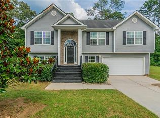 4459 Flat Stone Dr, Snellville, GA 30039